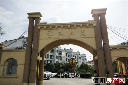 开发区诸江帝王3室2厅2卫72.8万152.21m2出售